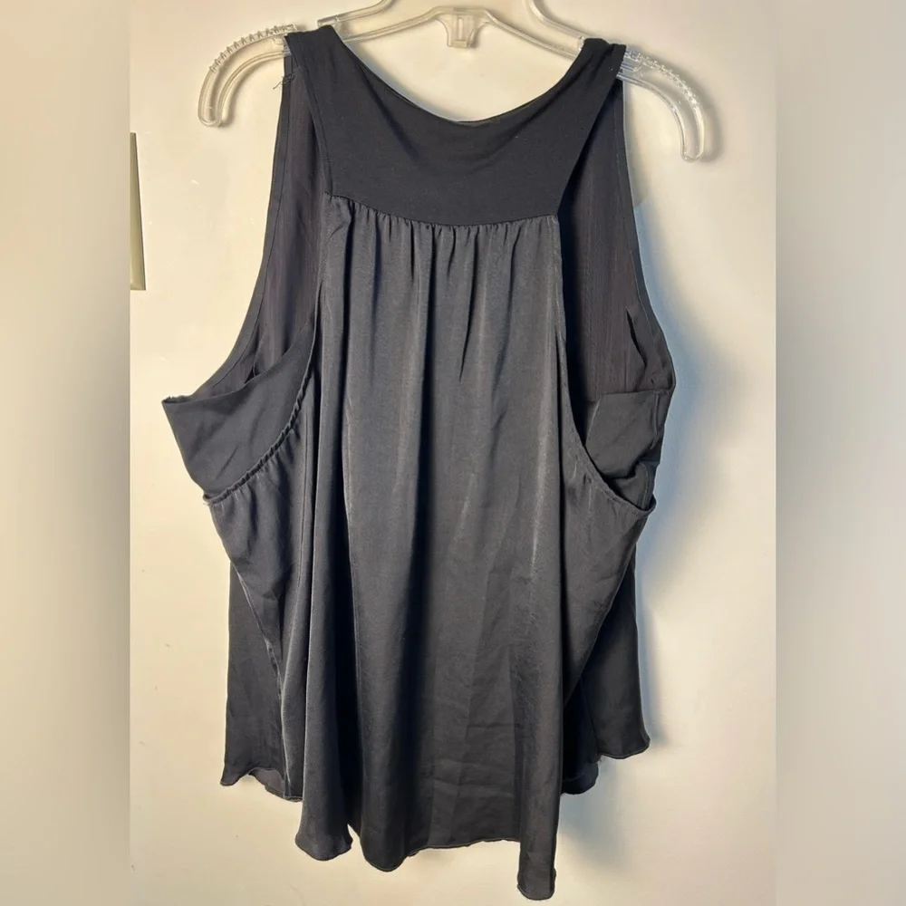 SHEBIRD The Stella Satin V Neck Shaper Blouse Size 7 Black Sleeveless Padded - Picture 3 of 6